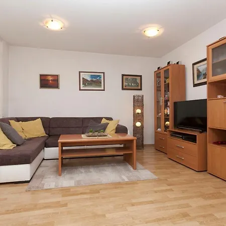 Apartment Nade Pula